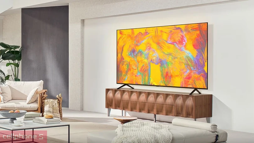 Màn hình 85 inch với thiết kế viền mỏng sang trọng