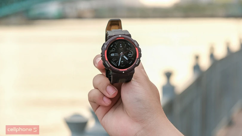 Đồng hồ Amazfit Active Edge: nâng cao sức khỏe, chống nước hiệu quả