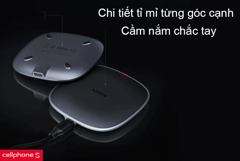 Kích thước nhỏ gọn 8.7x8.7x1.2 cm, chi tiết hoàn thiện tỉ mỉ