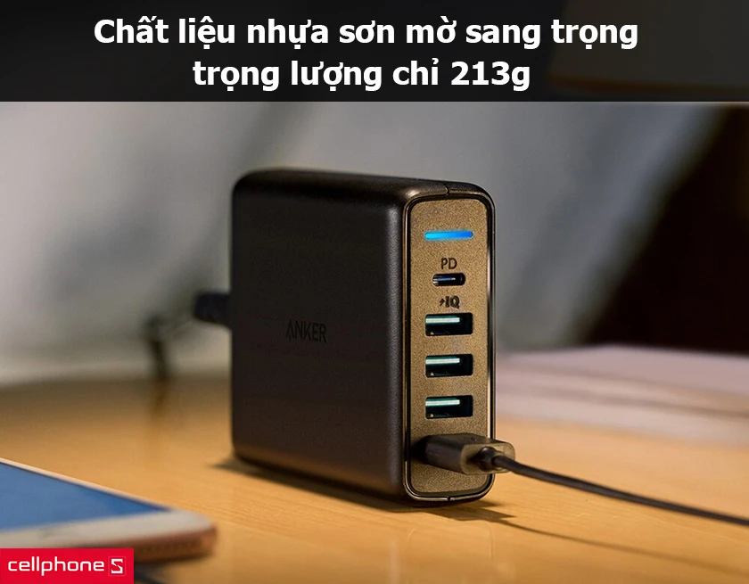 Chất liệu nhựa sơn mờ, trọng lượng chỉ 213g