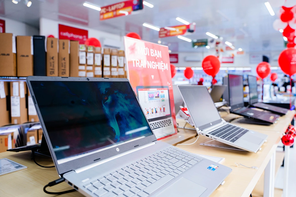 CellphoneS khai trương trung tâm laptop - smarthome tại 148 Trường Chinh