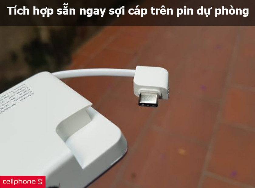 XP10002CQ, chiếc cáp được tích hợp ngay trên pin dự phòng