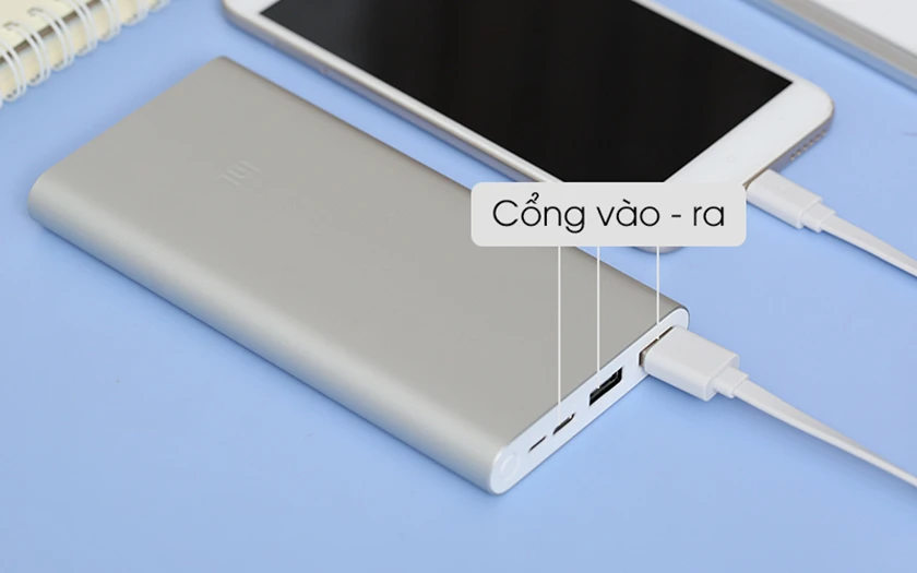 Cổng input USB Type C sạc nhanh 18W, đi kèm 2 cổng ra USB