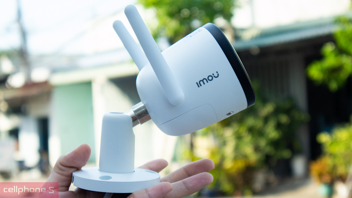 Camera giám sát là thiết bị truyền tín hiệu hình ảnh và âm thanh tới hệ thống nội bộ