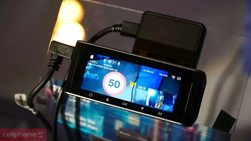 Camera sau Vietmap M1 - Ghi lại hành trình sắc nét cả ngày và đêm