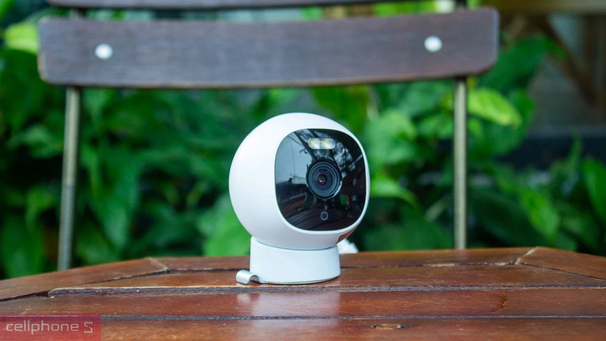 Camera bullet ngoài trời