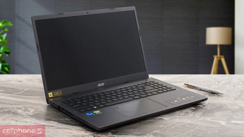 Laptop Acer Aspire 7 mạnh mẽ cho game thủ