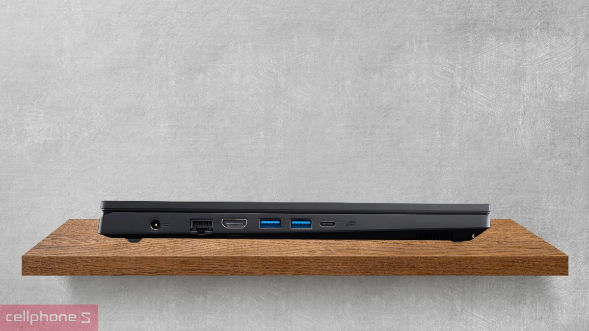 Pin, cổng kết nối của laptop Acer Gaming Nitro V 15 ProPanel ANV15-41-R7CR