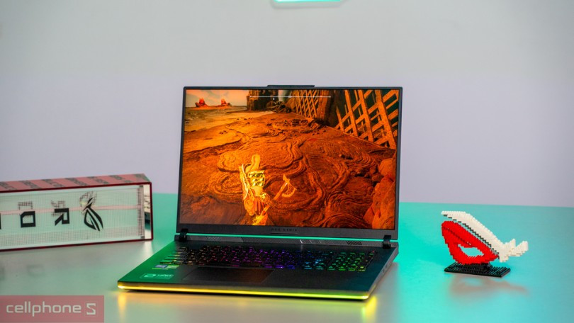 Bộ nhớ RAM, ổ cứng của laptop ASUS ROG Strix SCAR 18 G835LW-SA172W