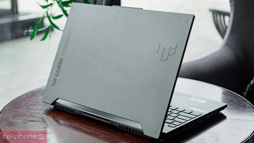 Asus TUF Gaming A15 laptop chơi game mạnh