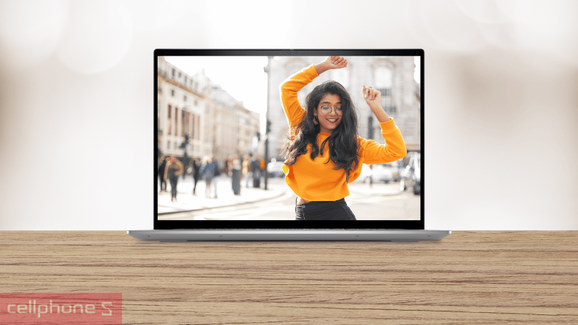 Hiệu năng Dell Inspiron 16 5620 N6I7009W1