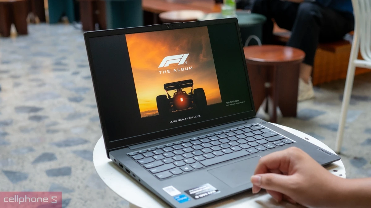 Laptop Lenovo V14 G4 IRU 83A000FNVN - Hiệu năng ổn định, chất lượng hiển thị sắc nét
