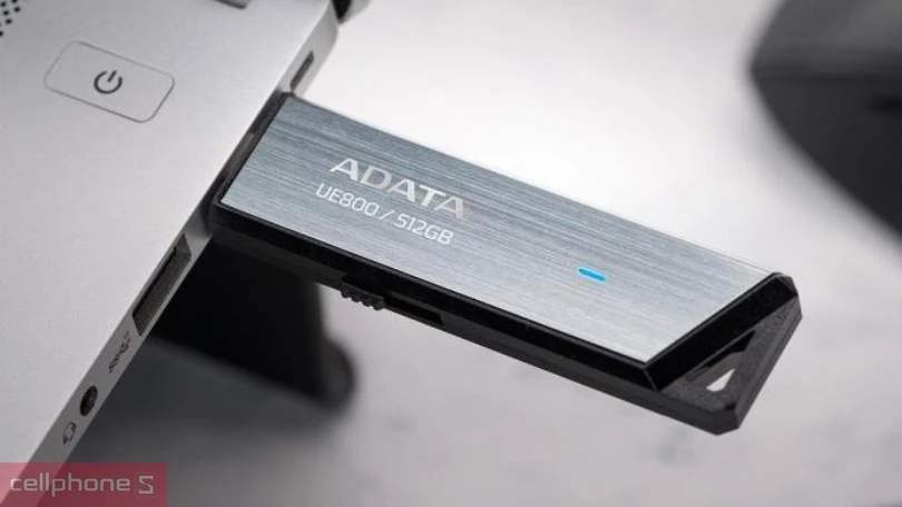 Kết nối trên ổ cứng di động Adata UE800 USB 3.2 Gen 2 512GB
