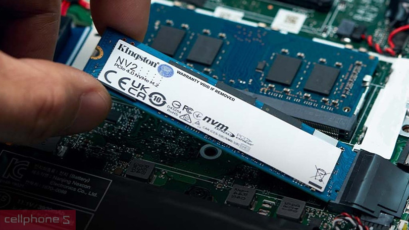 Ổ cứng SSD Kingston NV2 M.2 PCIe GEN4 NVMe 250GB SNV2S/250G