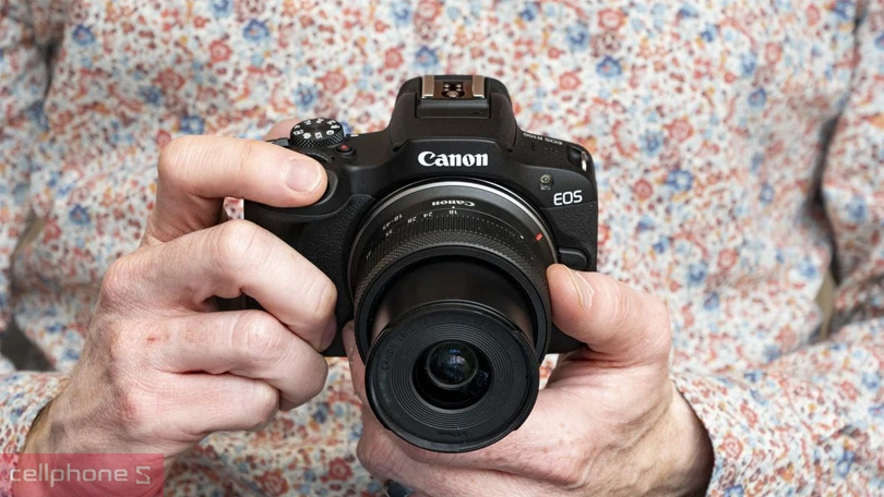 Máy ảnh Canon r100 hỗ trợ quay phim 4K cực nét