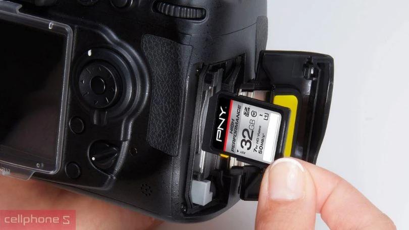 Máy ảnh kỹ thuật số có thể lưu trữ thoải mái hàng ngàn máy ảnh thật dễ dàng