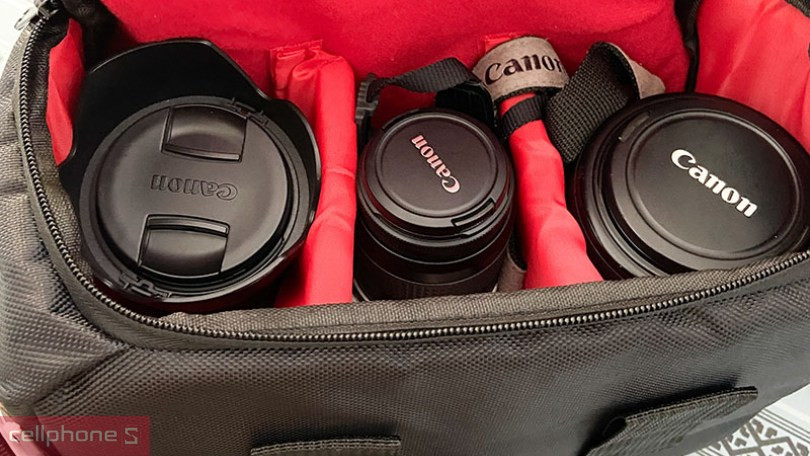Túi đựng máy ảnh là phụ kiện máy ảnh thường được sử dụng