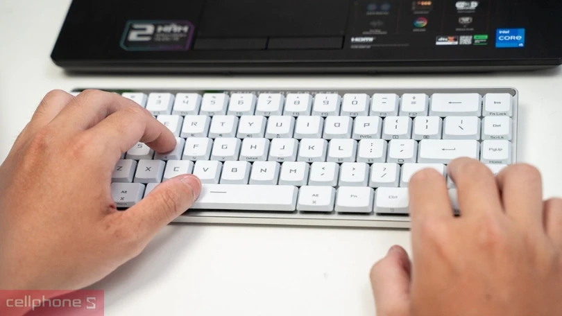 Keycaps và switch của bàn phím Gaming ASUS ROG Falchion RX Low Profile