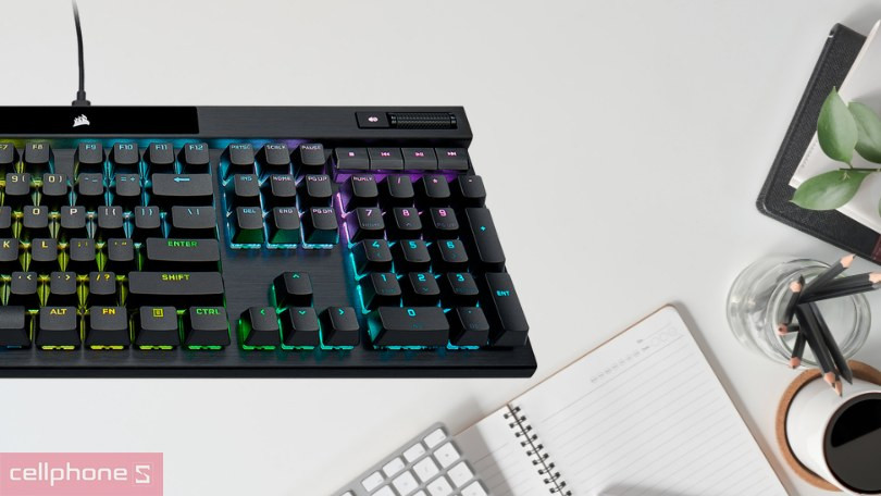 Thiết kế bàn phím Gaming Corsair K70 Pro RGB Red Switch