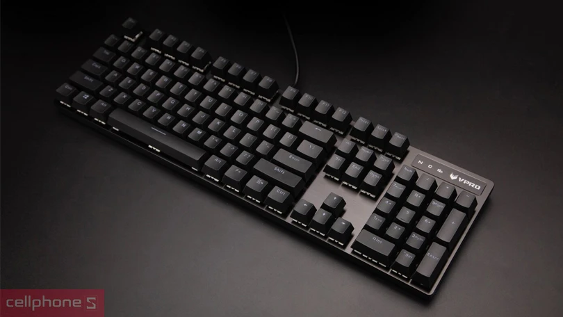 Thiết kế bàn phím cơ Gaming Rapoo V500 RGB đen
