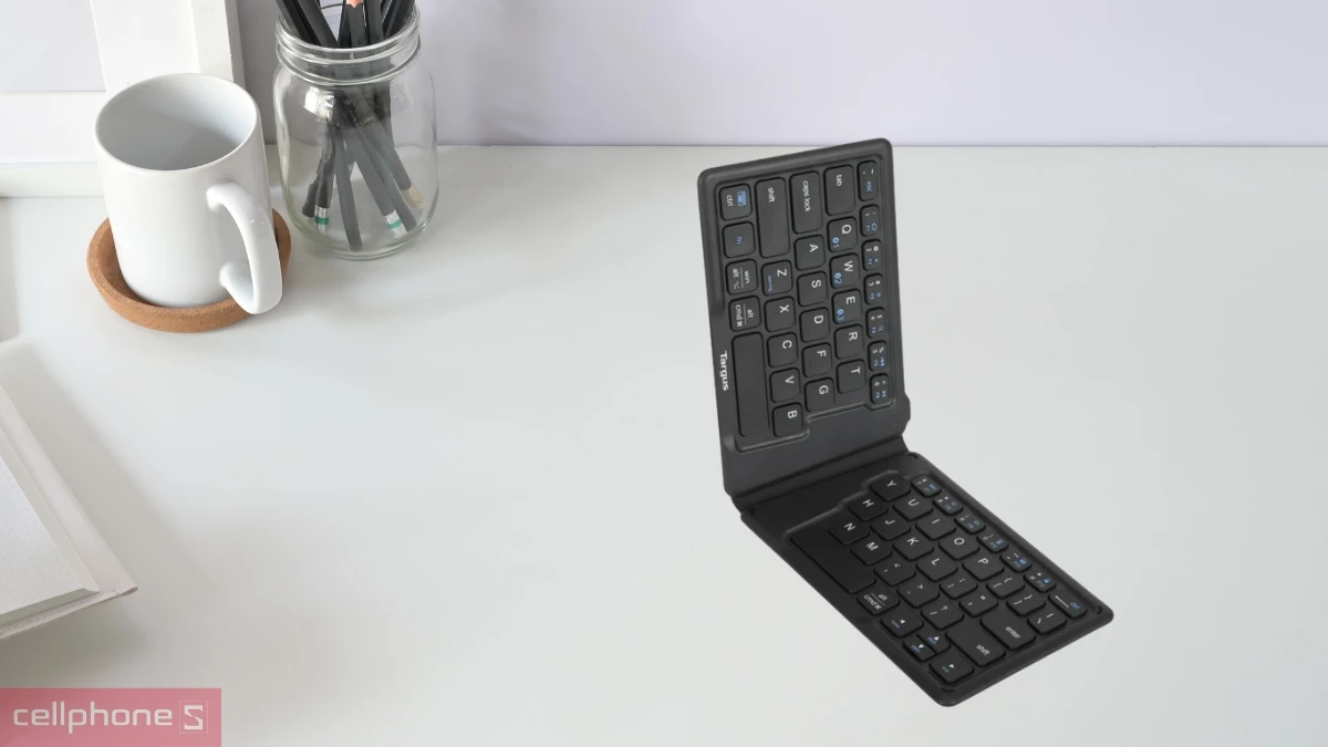 Kết nối Bàn phím không dây Targus Ergonomic Foldable Antimicrobial Black