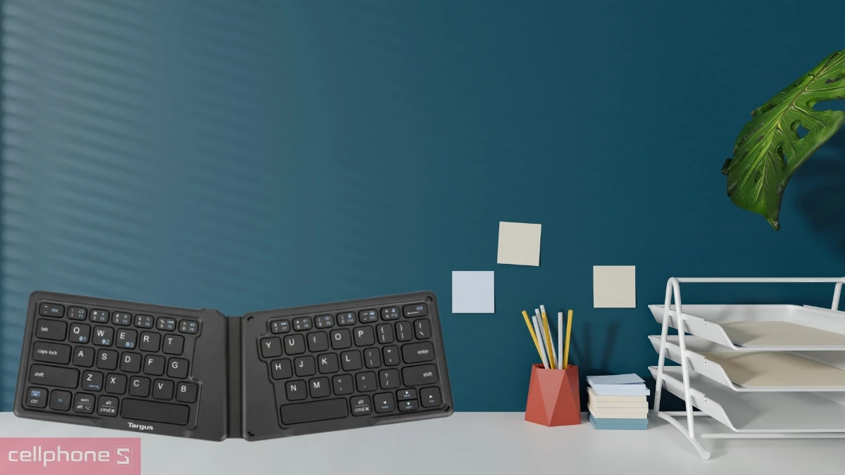 Thiết kế Bàn phím không dây Targus Ergonomic Foldable Antimicrobial Black