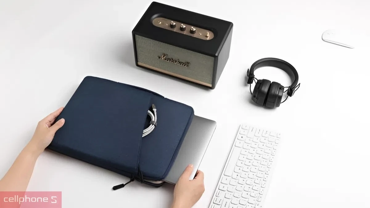 Thiết kế Túi chống sốc Innostyle OmniProtect Plus Carrying 14 inch