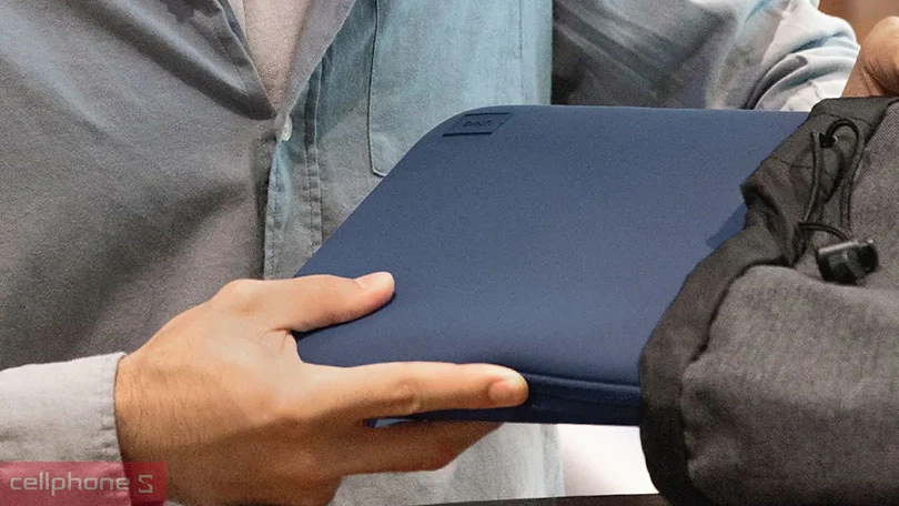 Túi chống sốc UNIQ Cyprus Water-Resistant Neoprene laptop Sleeve 14 inch