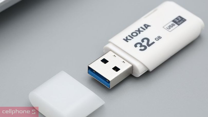  USB 3.2 Kioxia U301 32GB