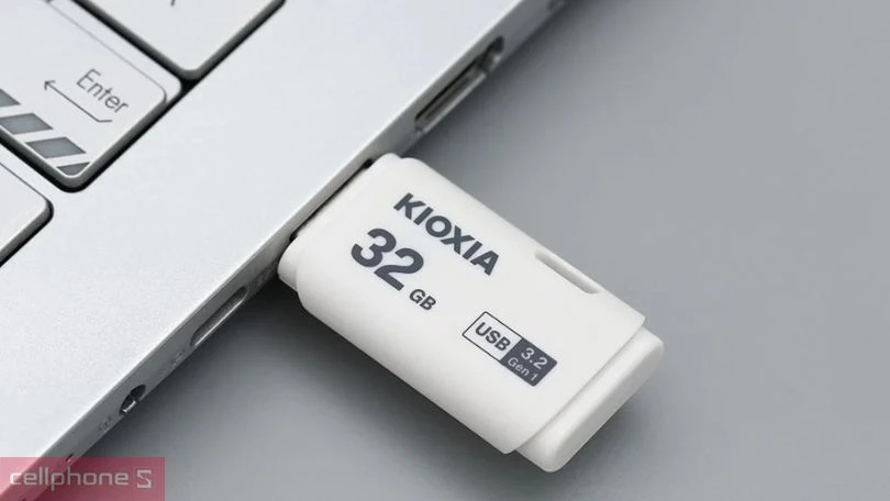  USB 3.2 Kioxia U301 32GB