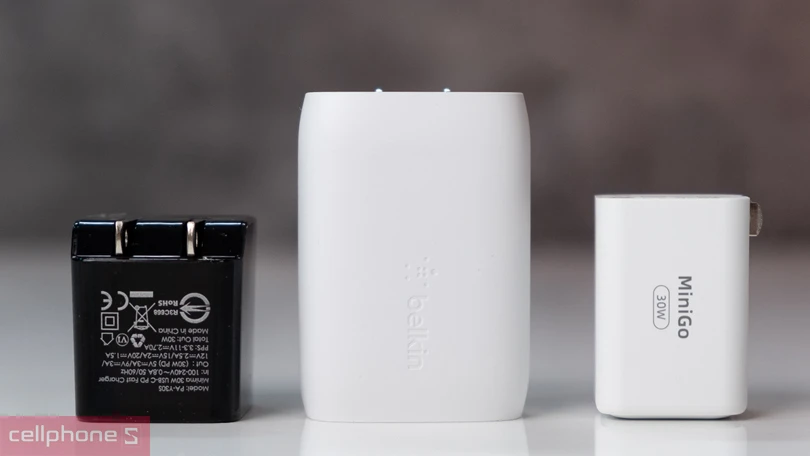 Tiêu chí chọn mua củ sạc, Adapter chuyển đổi 