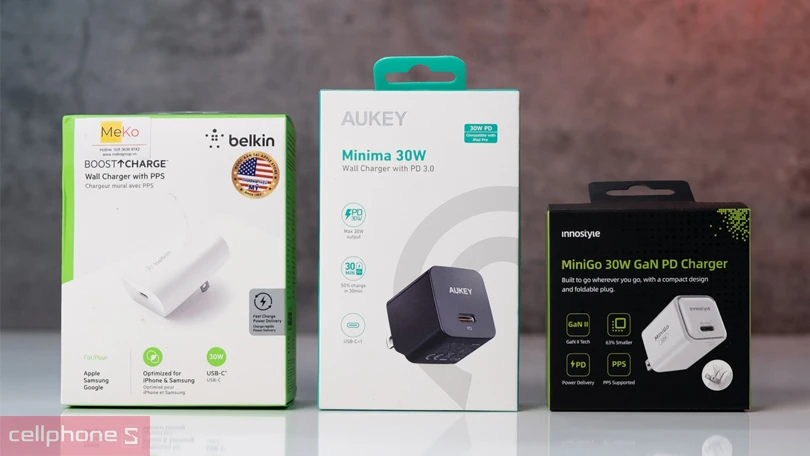 Những loại Adapter sạc, chuyển đổi phổ biến hiện nay
