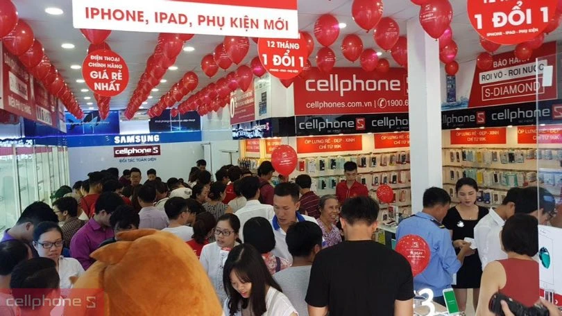 Giá dán, kính cường lực JCPAL iPhone 16 bao nhiêu?