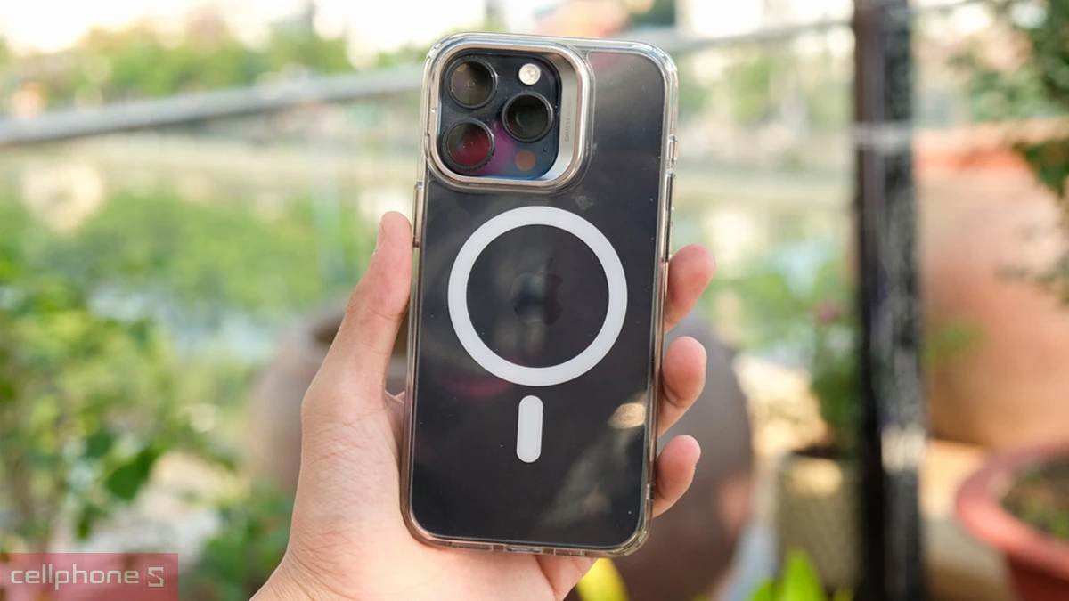 Hạn chế trầy xước mặt lưng và camera