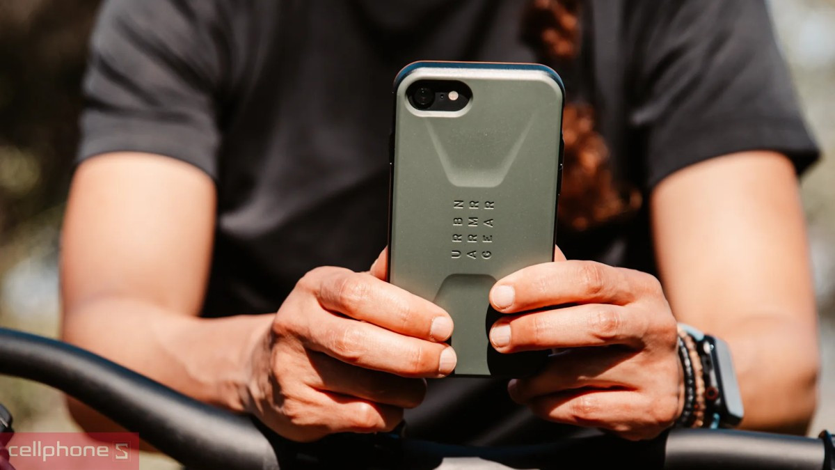 Săn deal ưu đãi khi mua ốp lưng UAG tại CellphoneS