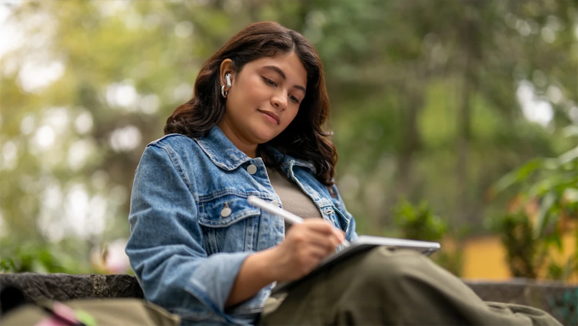 Chương trình Back to School Apple 2025 là gì