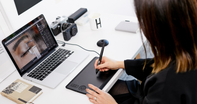 Bảng vẽ điện tử Wacom Intuos Pro - Small PTH460K0C - 6