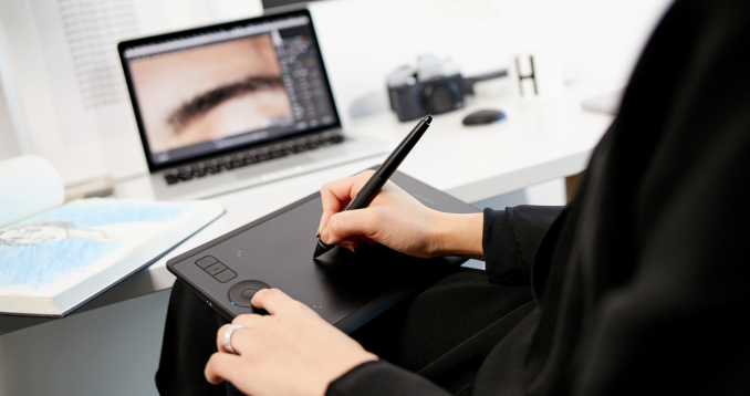 Bảng vẽ điện tử Wacom Intuos Pro - Small PTH460K0C - 9