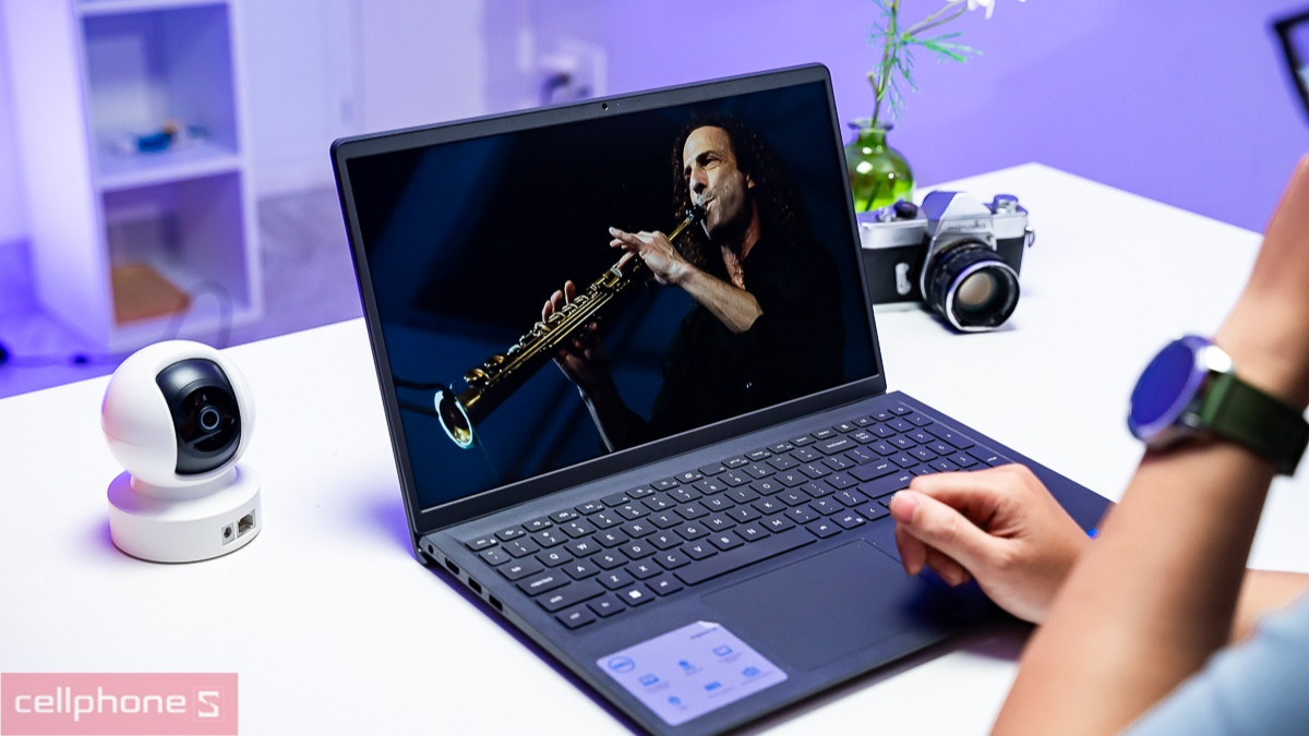 Dell i5 sở hữu một thiết kế hiện đại