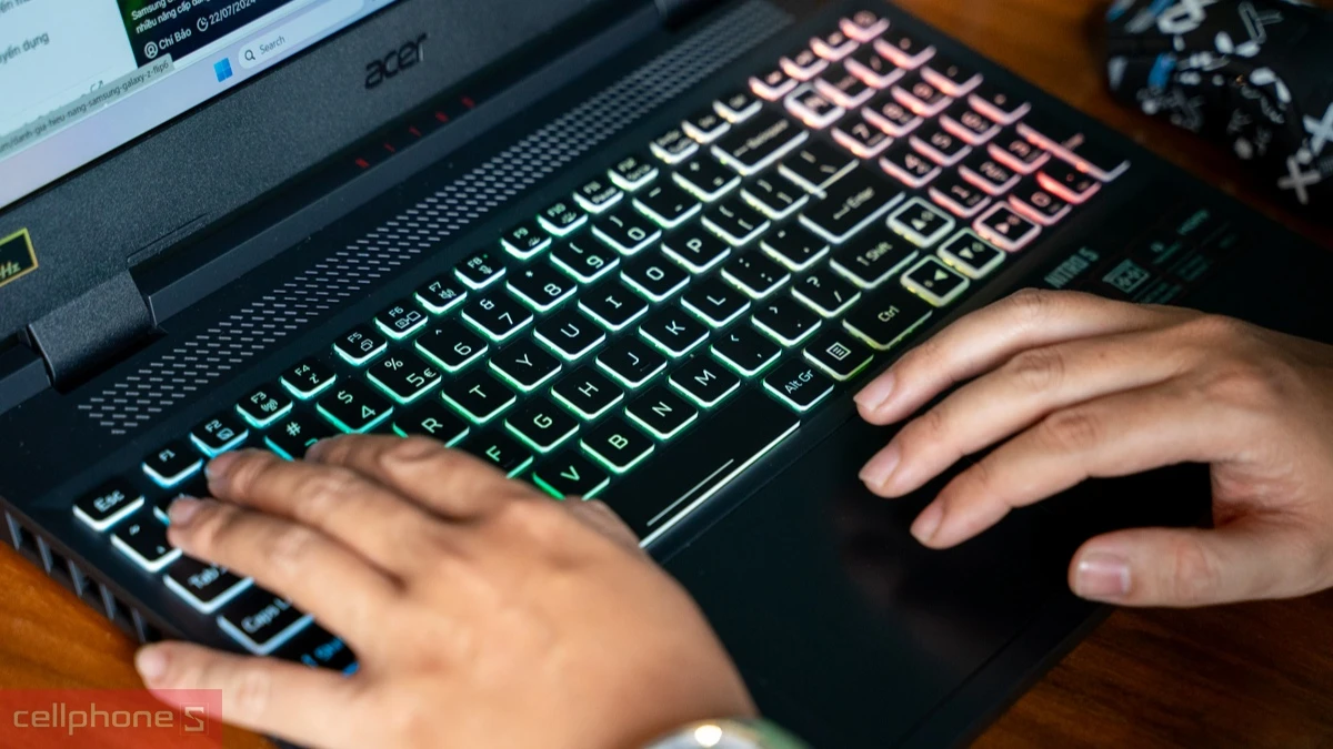 Laptop Acer Core i5 có đặc điểm gì nổi bật