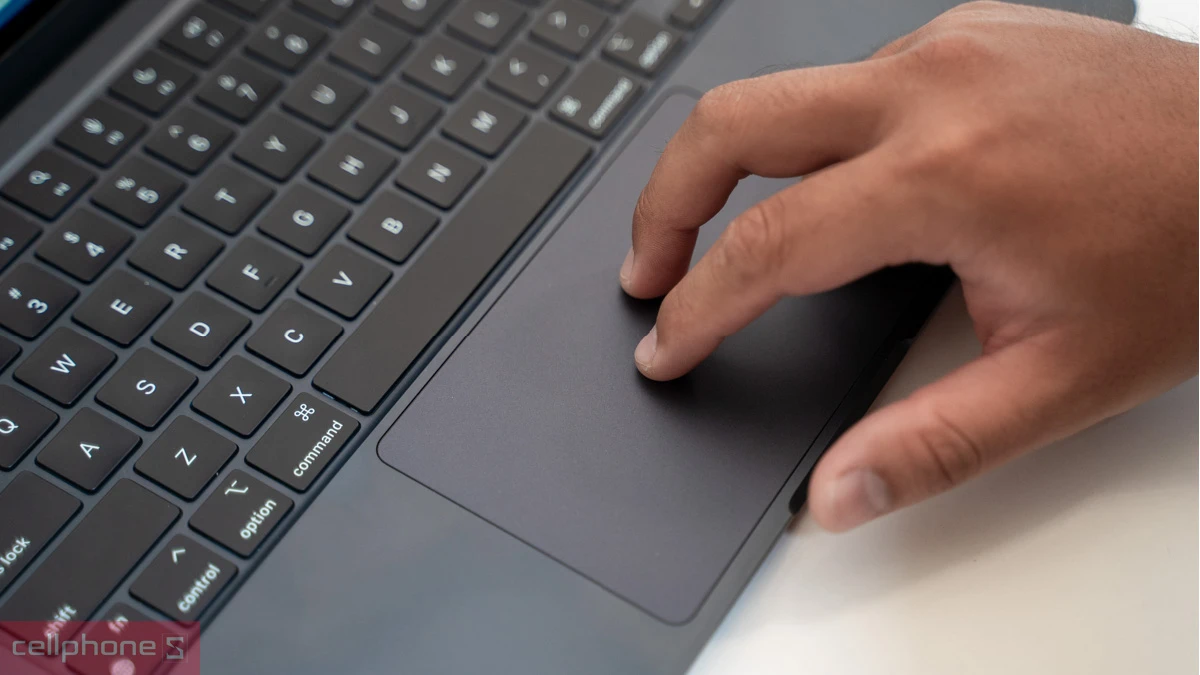 MacBook Air M2 13 inch có thể hoạt động liên tục trong vòng 18 tiếng