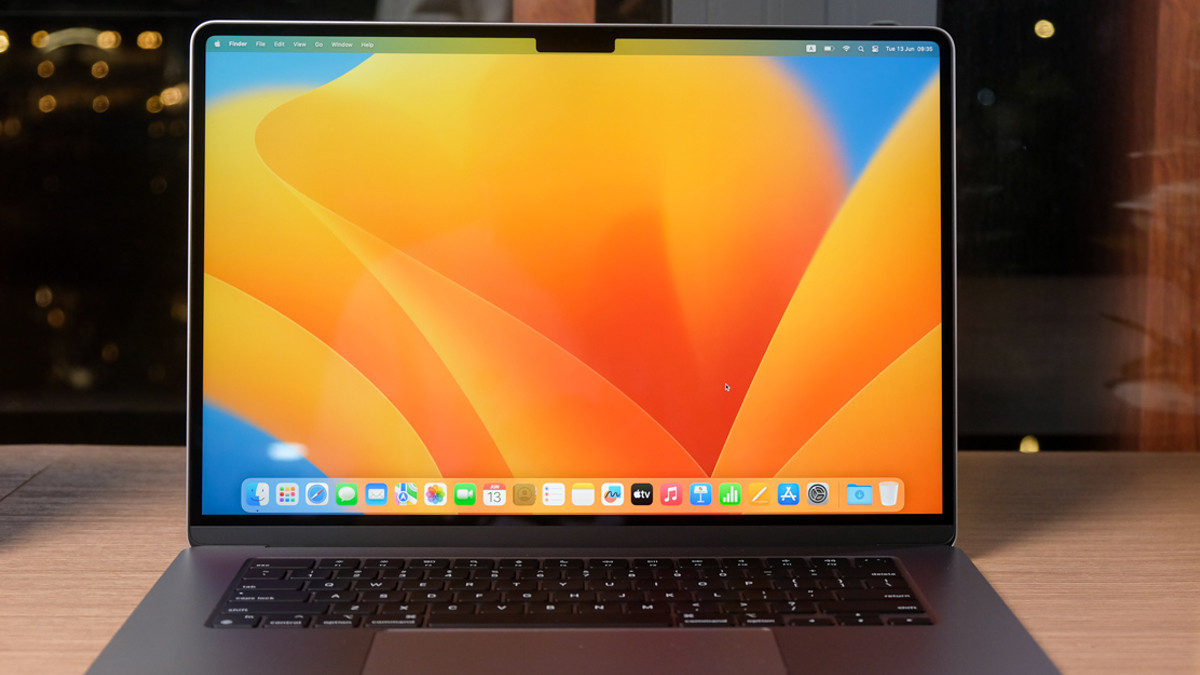 MacBook Air M4 sở hữu màn hình Liquid Retina 15 inch