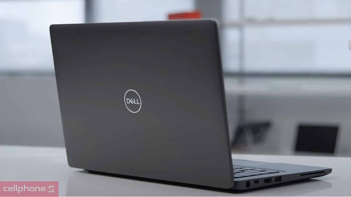 Laptop Dell i3 sở hữu thời lượng pin vừa đủ để đáp ứng các nhu cầu sử dụng