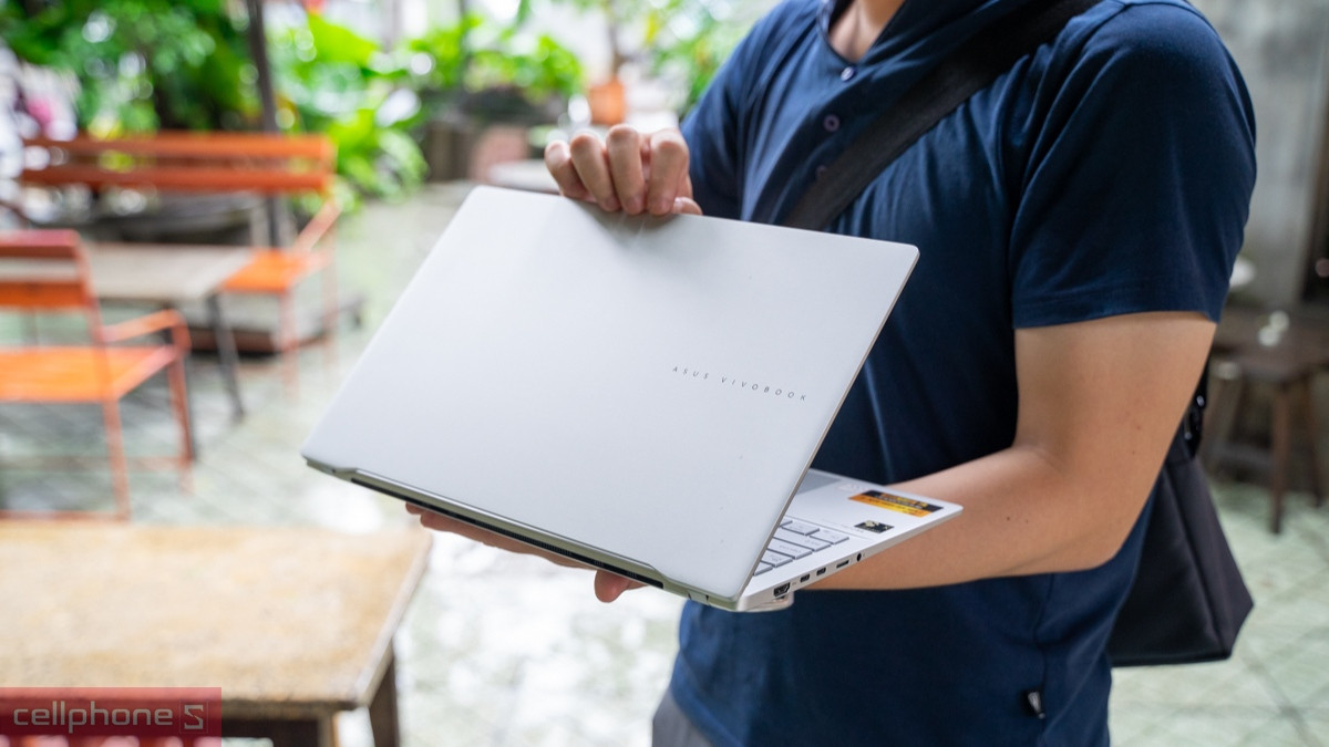 Laptop Vivobook i7 được trang bị viên pin có dung lượng lớn