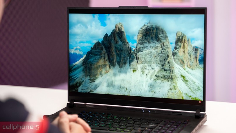 Màn hình và chất lượng hiển thị của laptop ASUS ROG Strix SCAR 18 G835LW-SA172W