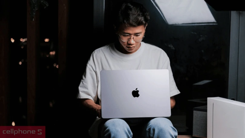 Đánh giá Macbook Air 15 inch về màn hình