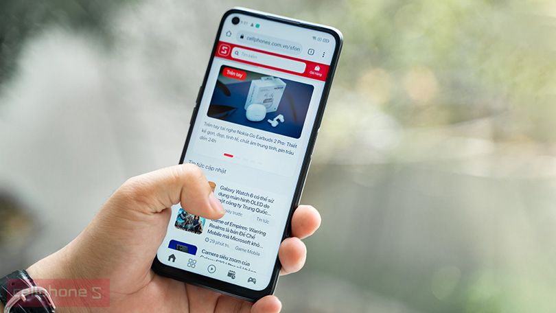 Màn hình OLED rực rỡ, hiệu năng 5G vượt trội