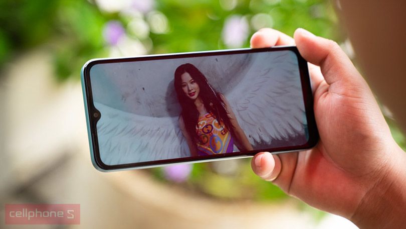 Đánh giá màn hình điện thoại Realme C33