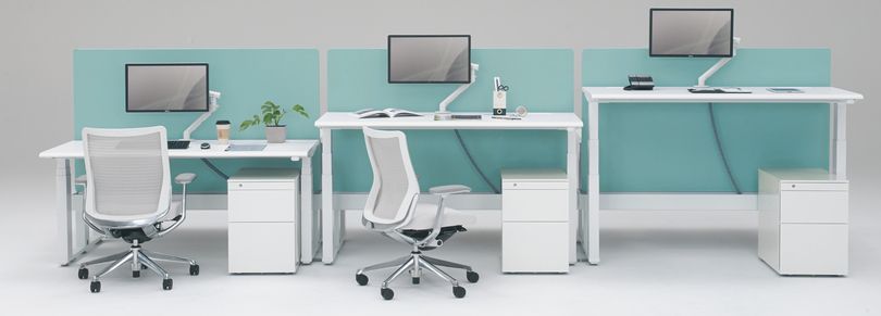 Bàn, ghế công thái học Okamura của nước nào?