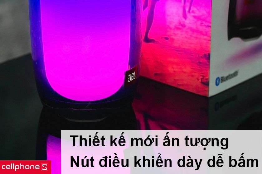 Thiết kế mới ấn tượng, nút điều khiển dày dễ bấm